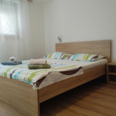 Apartman Tri Palme Gabonjin Екстер'єр фото
